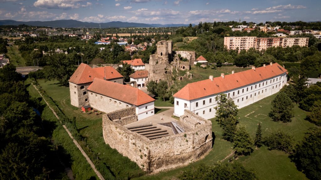 levice levický hrad